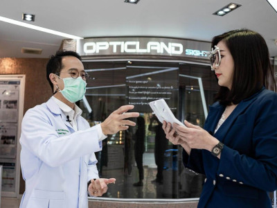 Glasses shop OPTICLAND: A must-visit for foreigners